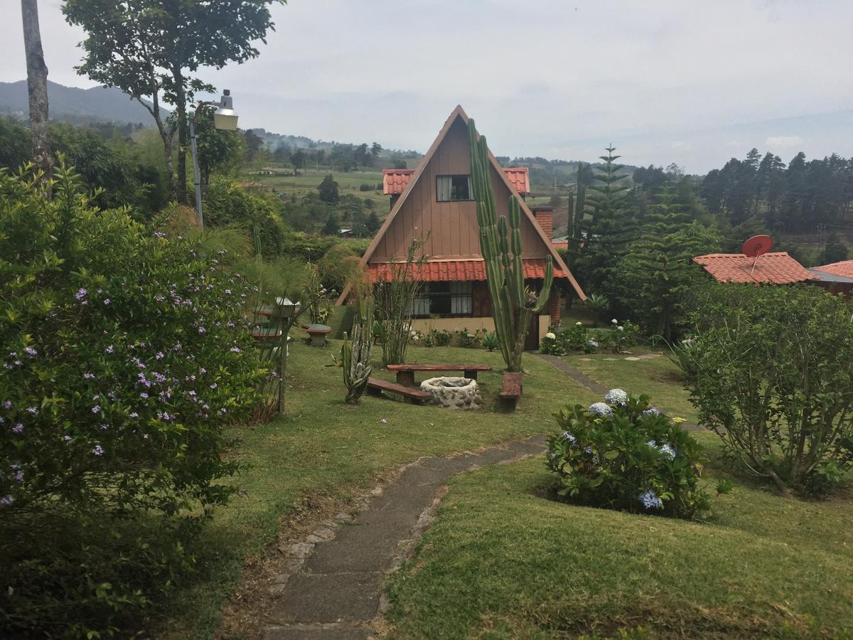 Hotel Chalets Los Volcanes Fraijanes Экстерьер фото
